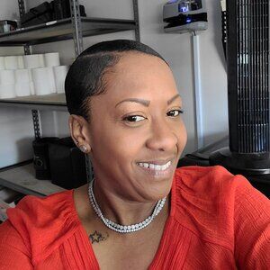 Meet your Posher, Tonya